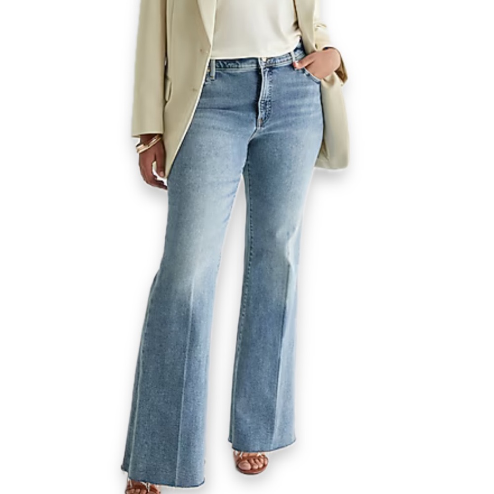 Express Mid Rise Light Wash 70s Flare Jean